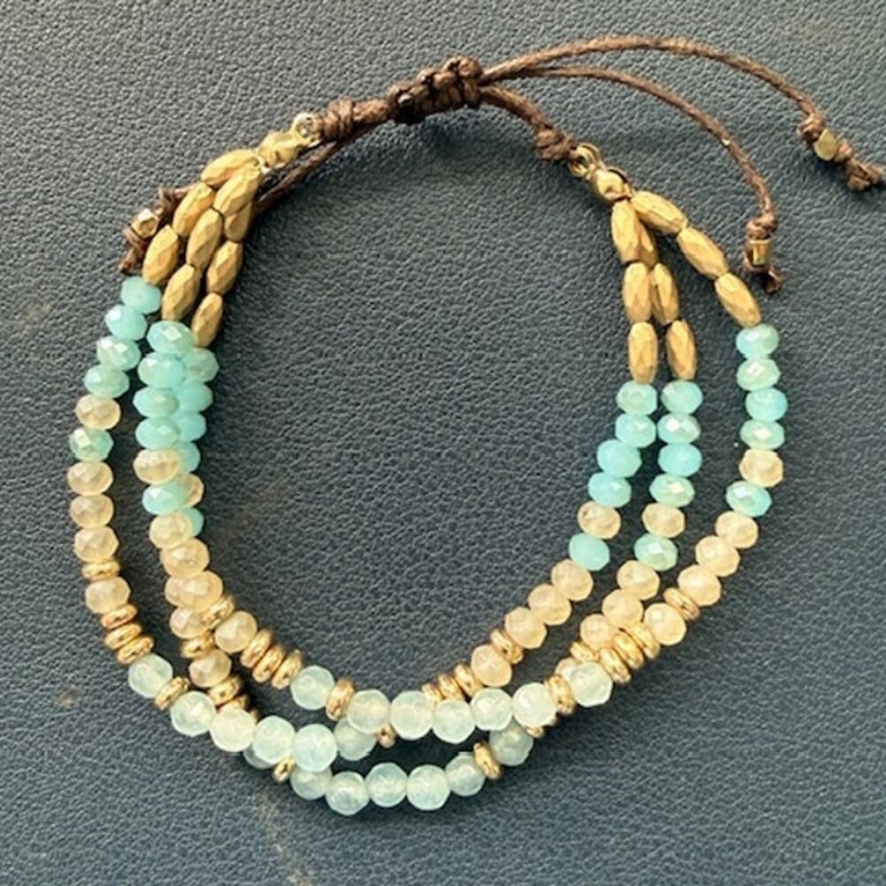 3 Strand Beaded Bracelet with Aquamarine, Gold & White Beads. Adjustable NWOT